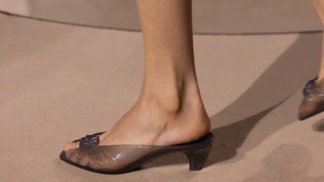 GOSSIP99 : Summer 2026 Is All About The Jelly Heel