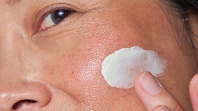GOSSIP.CO.UK : 19 Best Moisturisers For Mature Skin, According To