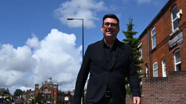 GOSSIP.CO.UK : Andy Burnham plans to set up 'No10 in