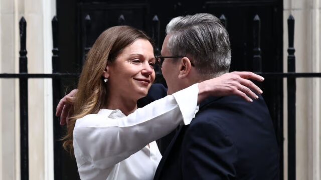 GOSSIP.CO.UK : Why equal partner Victoria Starmer was the trusted