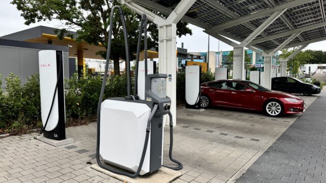 Tesla sucks! Handy vacuum cleaners have been spotted at some Tesla sucks! Handy vacuum cleaners have been spotted at some European Tesla Supercharger stalls