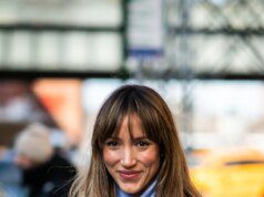 GOSSIP99 : 6 Ways To Style A Striped Shirt In Summer