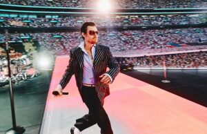 GOSSIP99 : ADRIAN THRILLS: Harry Styles delivers a triumphant (and emotional) start to record-breaking London residency with a sprawling stage and nods to his traditional pop roots
