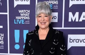 GOSSIP99 : Bette Midler, 80, brutally mocked for ‘humiliating’ performance at anti-Trump event: ‘Secondhand embarrassment is real’