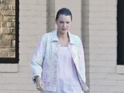 GOSSIP99 : Blake Lively runs mundane errands in frumpy outfit as Taylor Swift’s bachelorette party reportedly kicks off