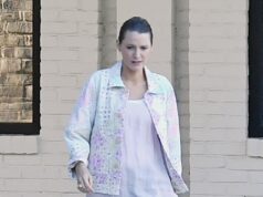 GOSSIP99 : Blake Lively runs mundane errands in frumpy outfit as Taylor Swift’s bachelorette party reportedly kicks off