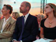GOSSIP99 : Emma Watson Does French-Girl Chic In Monochrome Jacquemus