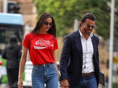 GOSSIP99 : Indy Clinton divides opinion after she wears X-rated T-shirt to Federal Court for her husband Ben Azar’s unfair dismissal case and then doubles down with a naughty Instagram post