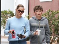 GOSSIP99 : Jennifer Garner’s son Samuel, 14, nearly towers over her on LA outing… after her gushing Father’s Day tribute to ex Ben Affleck
