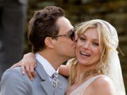 GOSSIP99 : Juliet Cap Veils Are The Romantic Bridal Trend Sweeping The Wedding Scene