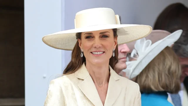 GOSSIP99 : Kate Middleton Proves Butter Yellow Is The Colour