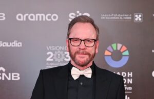 GOSSIP99 : Kiefer Sutherland SUED for assault by Uber driver who claims ‘intoxicated’ star threatened to kill him before LA arrest
