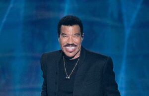 GOSSIP99 : Lionel Richie, 77, cuts concert short after falling ill on stage on first night of new tour
