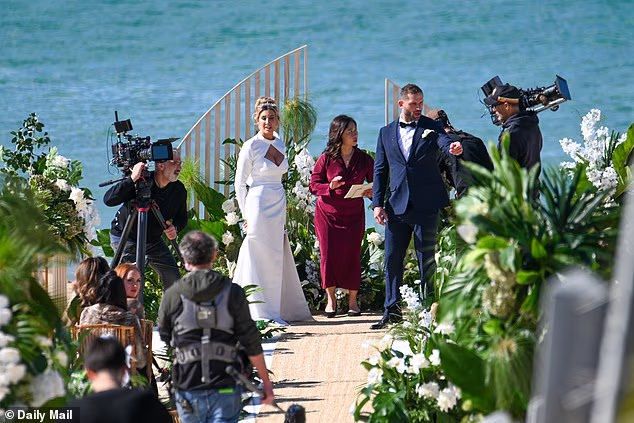GOSSIP99 : Married At First Sight in crisis! Producers launch