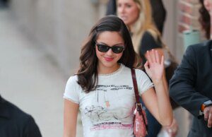 GOSSIP99 : Olivia Rodrigo’s Fendi Baguette Is A Carrie Bradshaw Fave