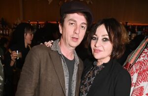 GOSSIP99 : Pearl Lowe shares emotional post as she buys new house in Somerset after being forced to sell her beloved family home when she lost nearly £100k in bad business deal