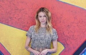 GOSSIP99 : Supergirl star Milly Alcock divides fans after saying superhero ‘goes both ways’ when asked if character is queer