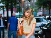 GOSSIP99 : Taylor Swift Ditches The Dresses In Favour Of Boho Denim And Platforms