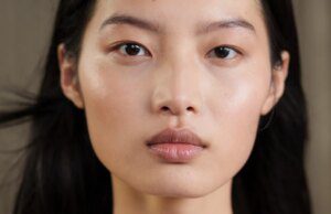 GOSSIP99 : The Vegan Peptide Serum That Creates Instant Glass Skin Is On Sale