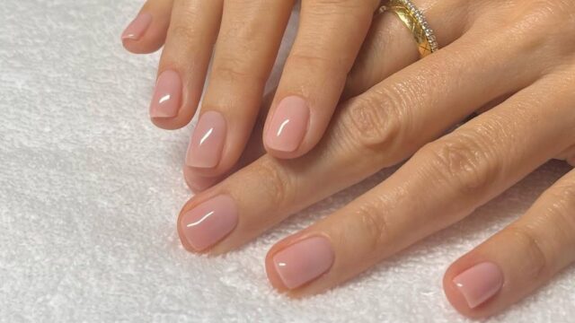 GOSSIP.CO.UK : 29 Natural Nail Designs That Feel Fresh And Clean For Summer