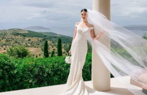 GOSSIP.CO.UK : Chanel! Dior! Schiaparelli! This Bride Wore 13 Couture Looks for Her Multi-Continental Wedding
