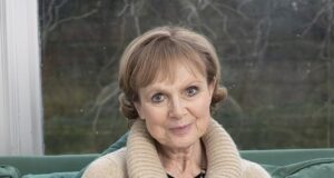 GOSSIP.CO.UK : Former Bond girl Madeline Smith, 76, claims Warren Beatty left her ‘terrified’ by exposing himself ‘stark naked’ and asking for a ‘cuddle’ when she was still a virgin