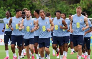 GOSSIP.CO.UK : Keir Starmer won’t rule out extra bank holiday for nation if England win World Cup