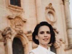 GOSSIP.CO.UK : ‘Rivals’ Star Hayley Atwell Swaps The Cotswolds For Sicily With Brunello Cucinelli